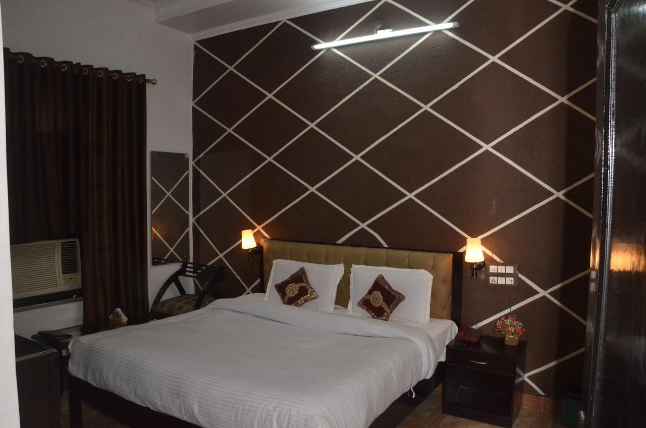 Hotel Royal Classic Bareilly Exterior foto